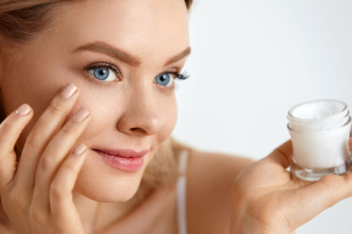 Evde-goz-cevresi-bakimi-nasil-yapilir