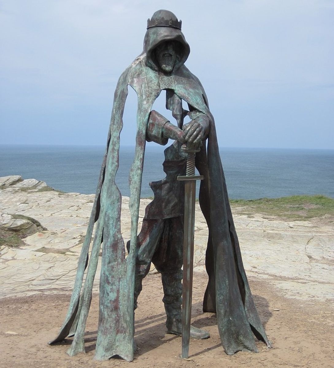 Dünyanın En Ünlü 9 Heykeli King Arthur